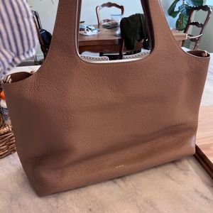 Cuyana System Tote in Cappuccino color